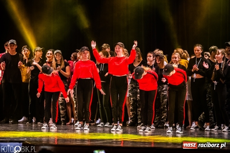 Zdjęcie w galerii na portalu naszraciborz.pl: Gala zespołu tanecznego Skaza w Raciborskim Centrum Kultury wiadomości z regionu