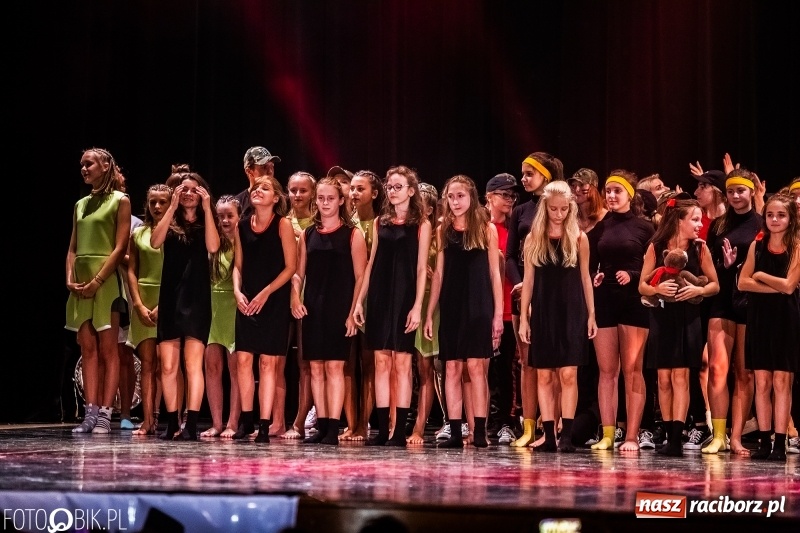Zdjęcie w galerii na portalu naszraciborz.pl: Gala zespołu tanecznego Skaza w Raciborskim Centrum Kultury wiadomości z regionu