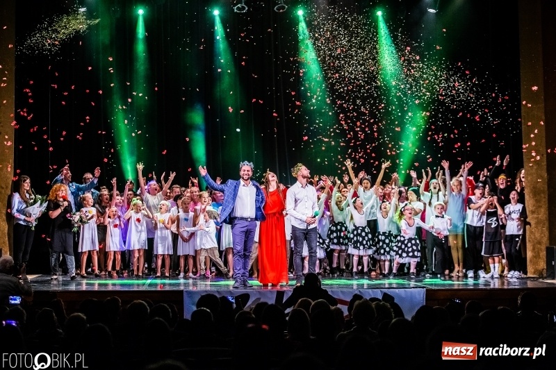 Zdjęcie w galerii na portalu naszraciborz.pl: Gala zespołu tanecznego Skaza w Raciborskim Centrum Kultury wiadomości z regionu