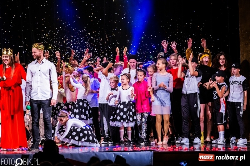 Zdjęcie w galerii na portalu naszraciborz.pl: Gala zespołu tanecznego Skaza w Raciborskim Centrum Kultury wiadomości z regionu