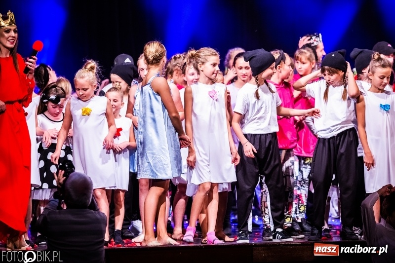 Zdjęcie w galerii na portalu naszraciborz.pl: Gala zespołu tanecznego Skaza w Raciborskim Centrum Kultury wiadomości z regionu