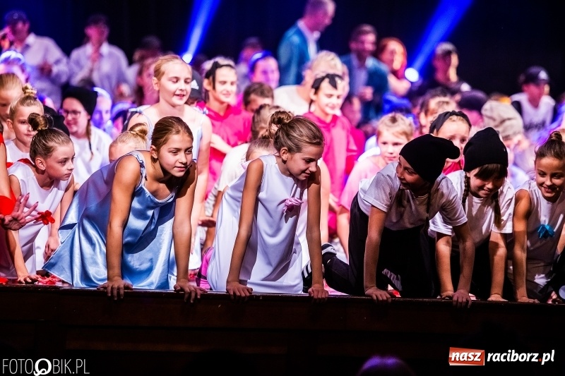 Zdjęcie w galerii na portalu naszraciborz.pl: Gala zespołu tanecznego Skaza w Raciborskim Centrum Kultury wiadomości z regionu