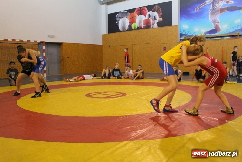 Zdjęcie w galerii na portalu naszraciborz.pl: Podsumowanie projektu Akademia sportu zapaśniczego Ryszarda Wolnego wiadomości z regionu