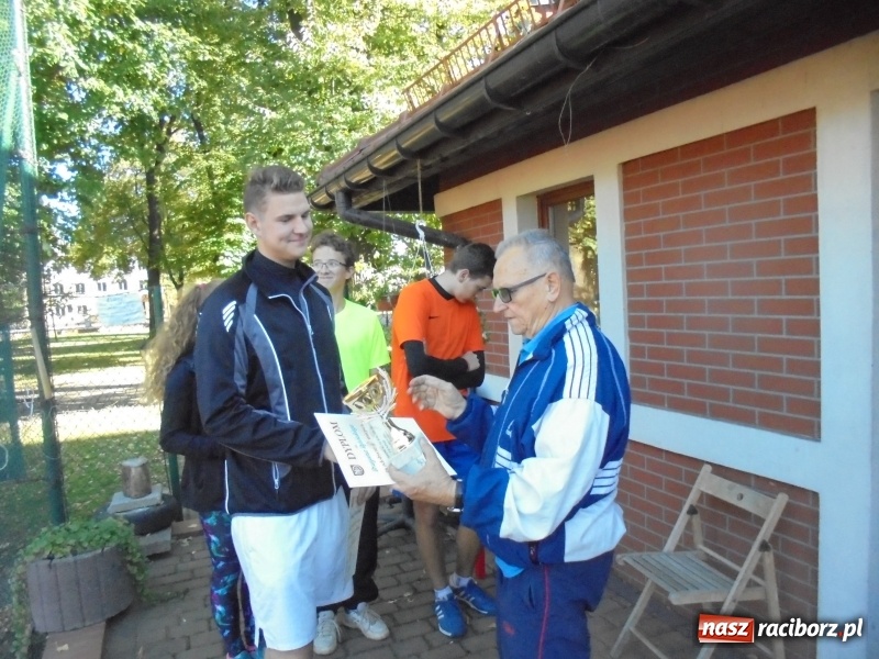 Zdjęcie w galerii na portalu naszraciborz.pl: Wojciech Rybiński młodzieżowym mistrzem Raciborza w tenisie wiadomości z regionu