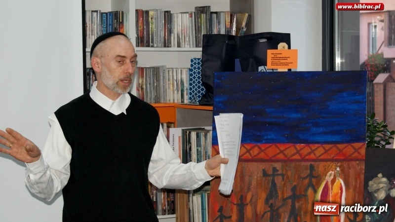 Zdjęcie w galerii na portalu naszraciborz.pl: Wesele żydowskie sefardyjskie. Wykład i wystawa w bibliotece na Ostrogu wiadomości z regionu