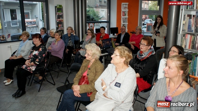 Zdjęcie w galerii na portalu naszraciborz.pl: Wesele żydowskie sefardyjskie. Wykład i wystawa w bibliotece na Ostrogu wiadomości z regionu
