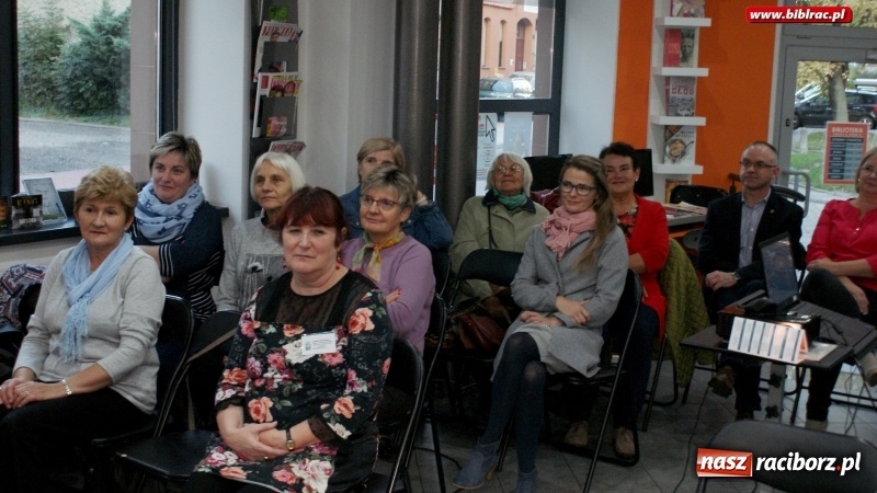 Zdjęcie w galerii na portalu naszraciborz.pl: Wesele żydowskie sefardyjskie. Wykład i wystawa w bibliotece na Ostrogu wiadomości z regionu