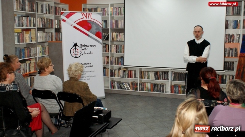 Zdjęcie w galerii na portalu naszraciborz.pl: Wesele żydowskie sefardyjskie. Wykład i wystawa w bibliotece na Ostrogu wiadomości z regionu