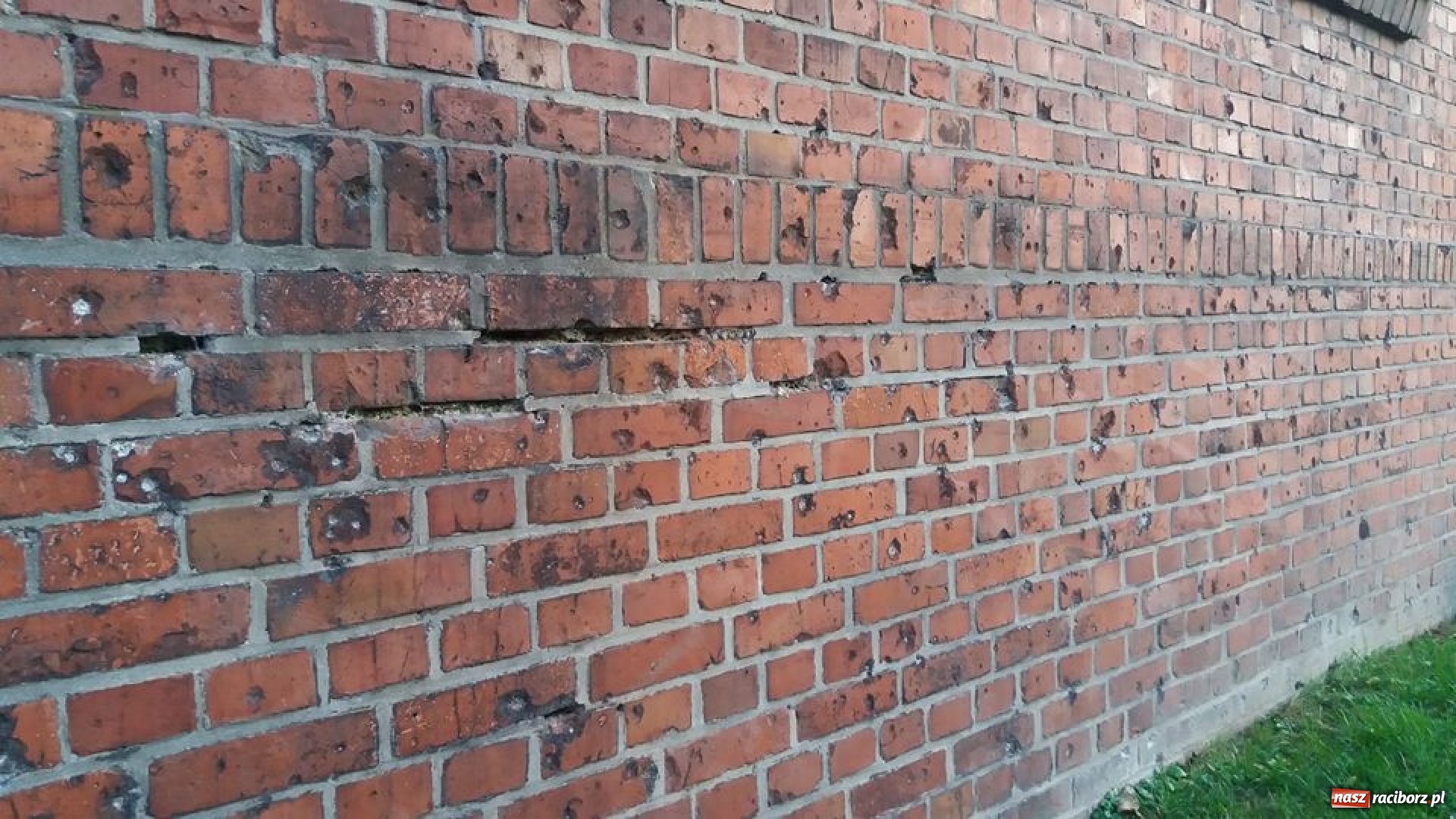 Zdjęcie w galerii na portalu naszraciborz.pl: Rok 1945. Ślady wojny w Wojnowicach wiadomości z regionu