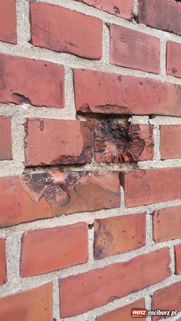 Zdjęcie w galerii na portalu naszraciborz.pl: Rok 1945. Ślady wojny w Wojnowicach wiadomości z regionu