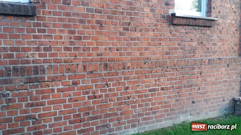 Zdjęcie w galerii na portalu naszraciborz.pl: Rok 1945. Ślady wojny w Wojnowicach wiadomości z regionu