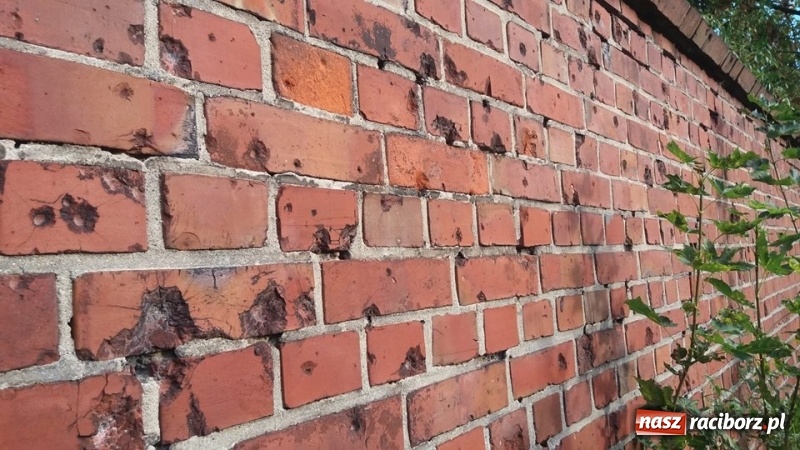 Zdjęcie w galerii na portalu naszraciborz.pl: Rok 1945. Ślady wojny w Wojnowicach wiadomości z regionu