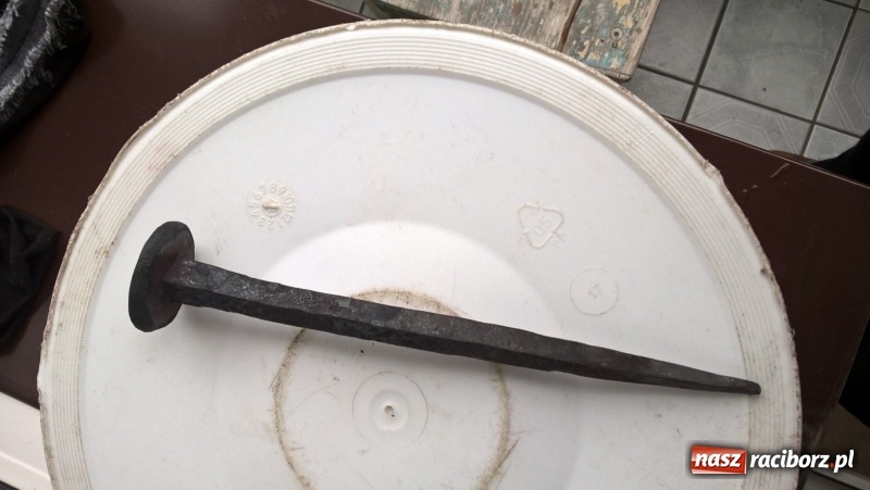 Zdjęcie w galerii na portalu naszraciborz.pl: Uczniowie SP 15 stali się kowalami w Rudach wiadomości z regionu