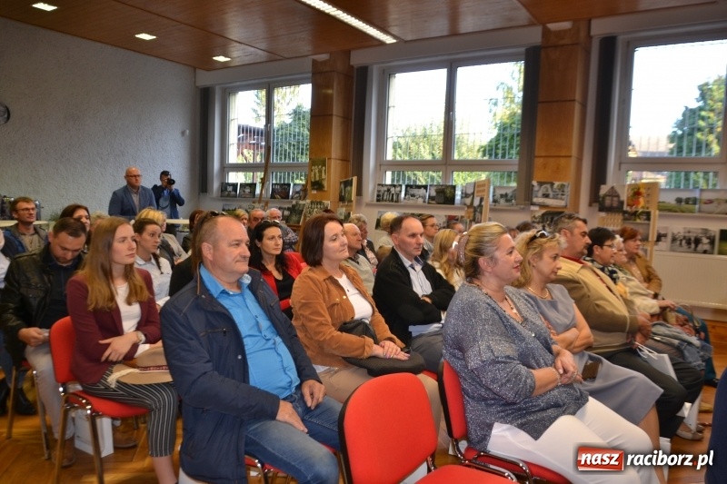 Zdjęcie w galerii na portalu naszraciborz.pl: Krzyżanowice. W poszukiwaniu minionego czasu  wiadomości z regionu