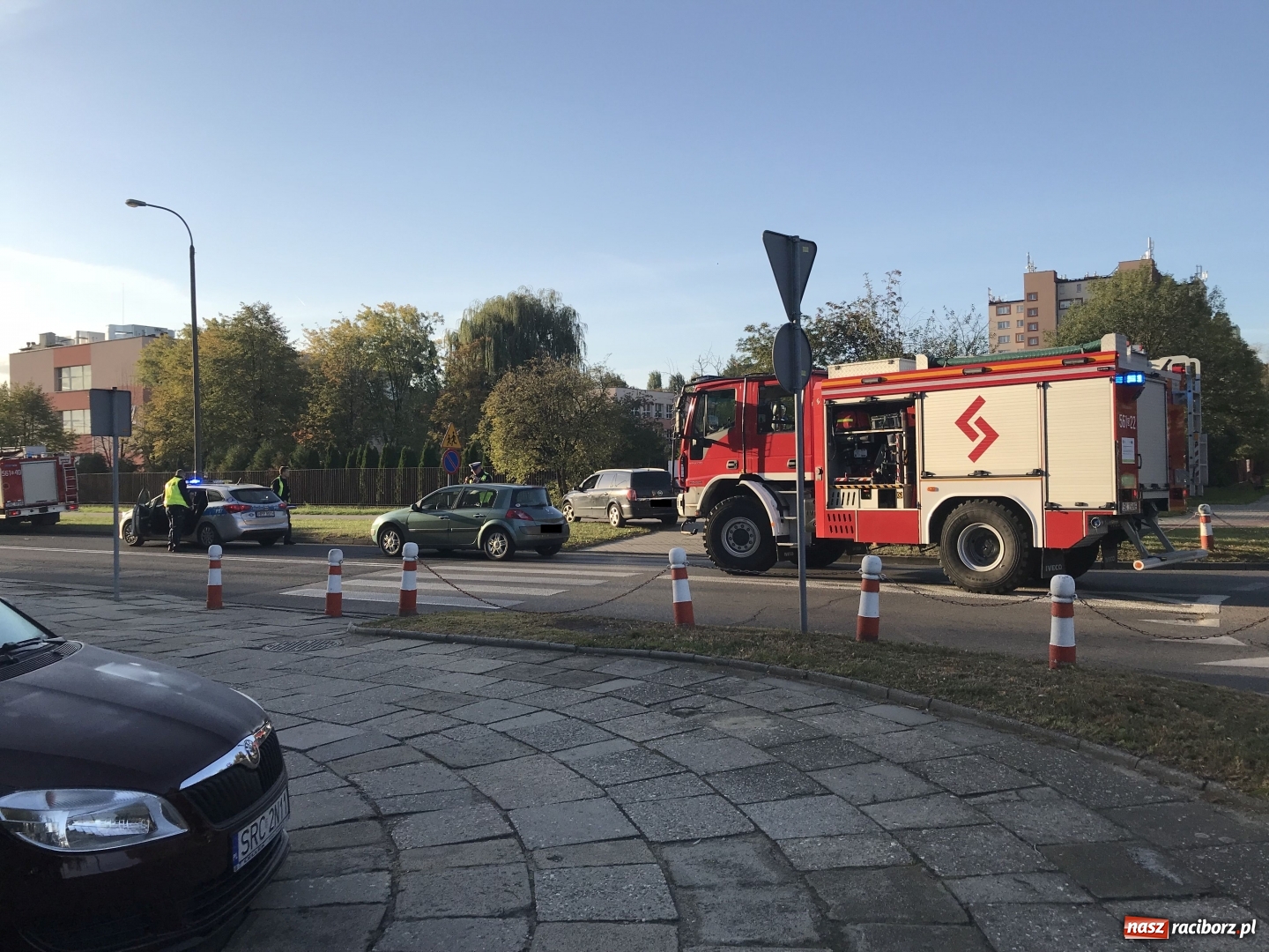 Zdjęcie w galerii na portalu naszraciborz.pl: Potrącenie przy SP 15 na ulicy Matejki wiadomości z regionu