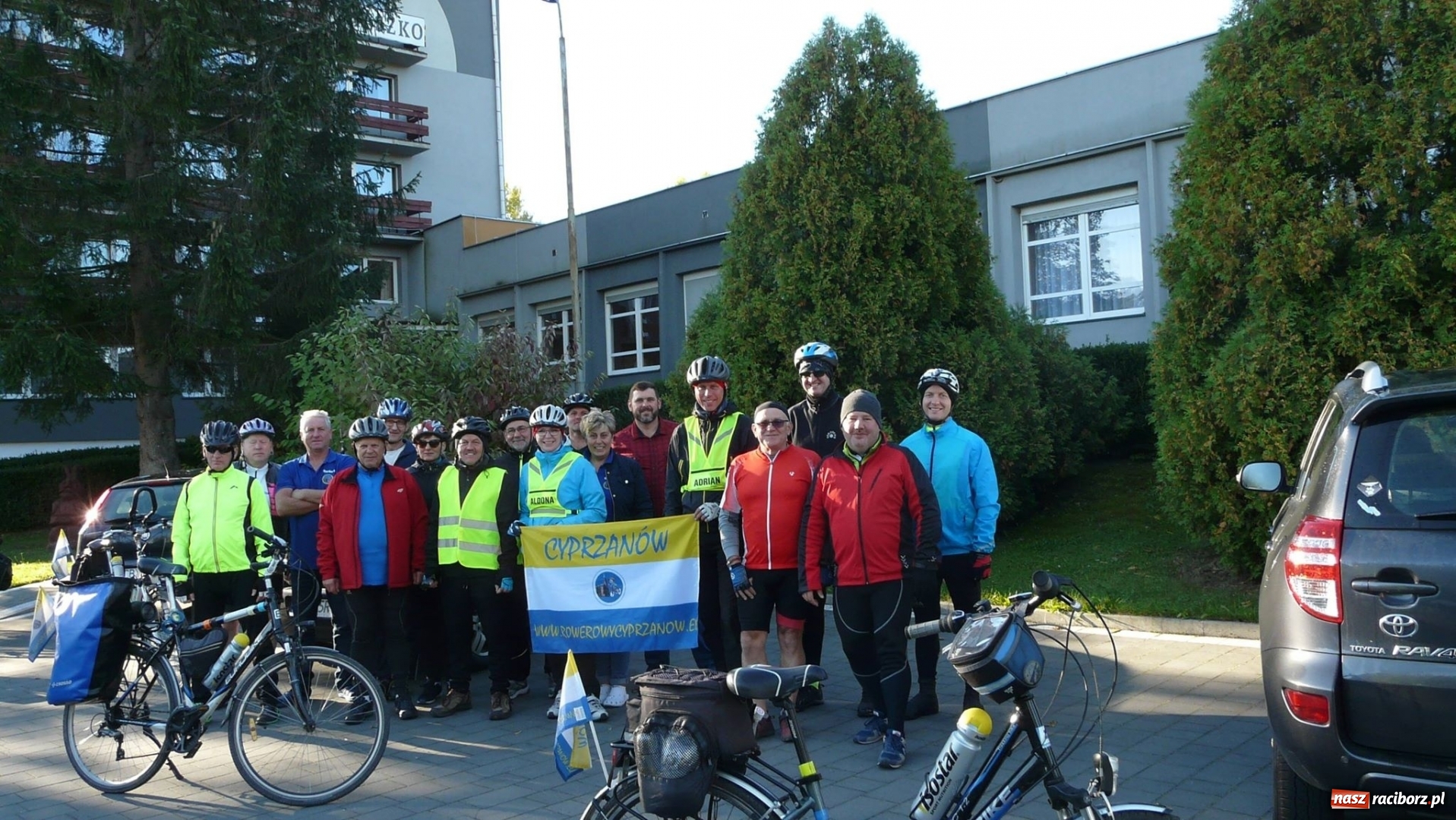 Zdjęcie w galerii na portalu naszraciborz.pl: Rowerowy Cyprzanów zakończył sezon wiadomości z regionu