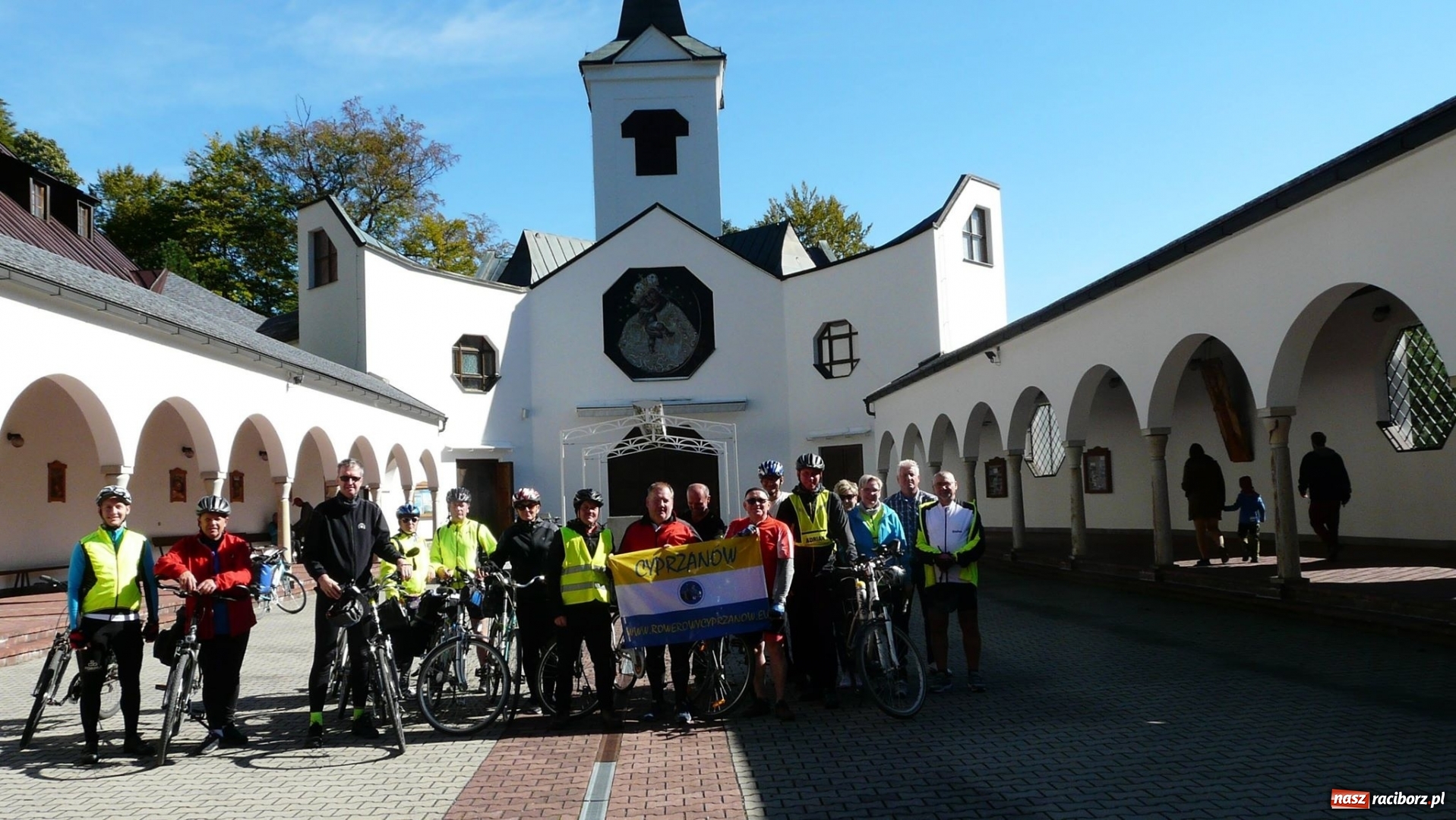Zdjęcie w galerii na portalu naszraciborz.pl: Rowerowy Cyprzanów zakończył sezon wiadomości z regionu
