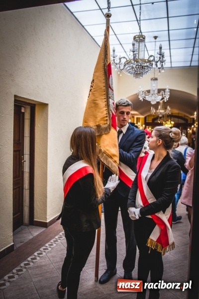 Zdjęcie w galerii na portalu naszraciborz.pl: Ozdobą Ojczyzny są ludzie wykształceni. Raciborska PWSZ uroczyście rozpoczęła rok akademicki  wiadomości z regionu
