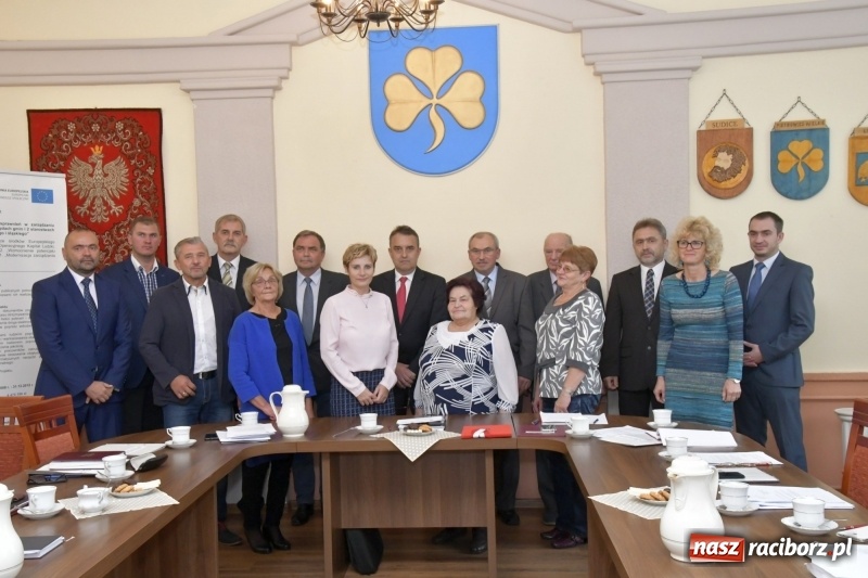 Zdjęcie w galerii na portalu naszraciborz.pl: O krok za daleko? Kiepski finisz pietrowickiego samorządu siódmej kadencji wiadomości z regionu