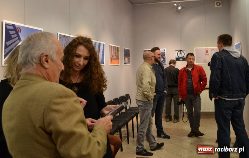 Zdjęcie w galerii na portalu naszraciborz.pl: Moskiewskie elektrociepłownie w raciborskiej galerii OBOK  wiadomości z regionu