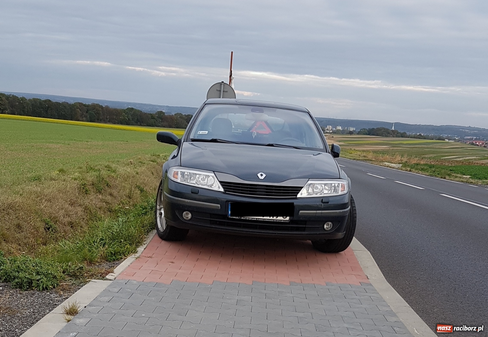 Zdjęcie w galerii na portalu naszraciborz.pl: Jazda po raciborskim rondzie nie jest łatwa  wiadomości z regionu