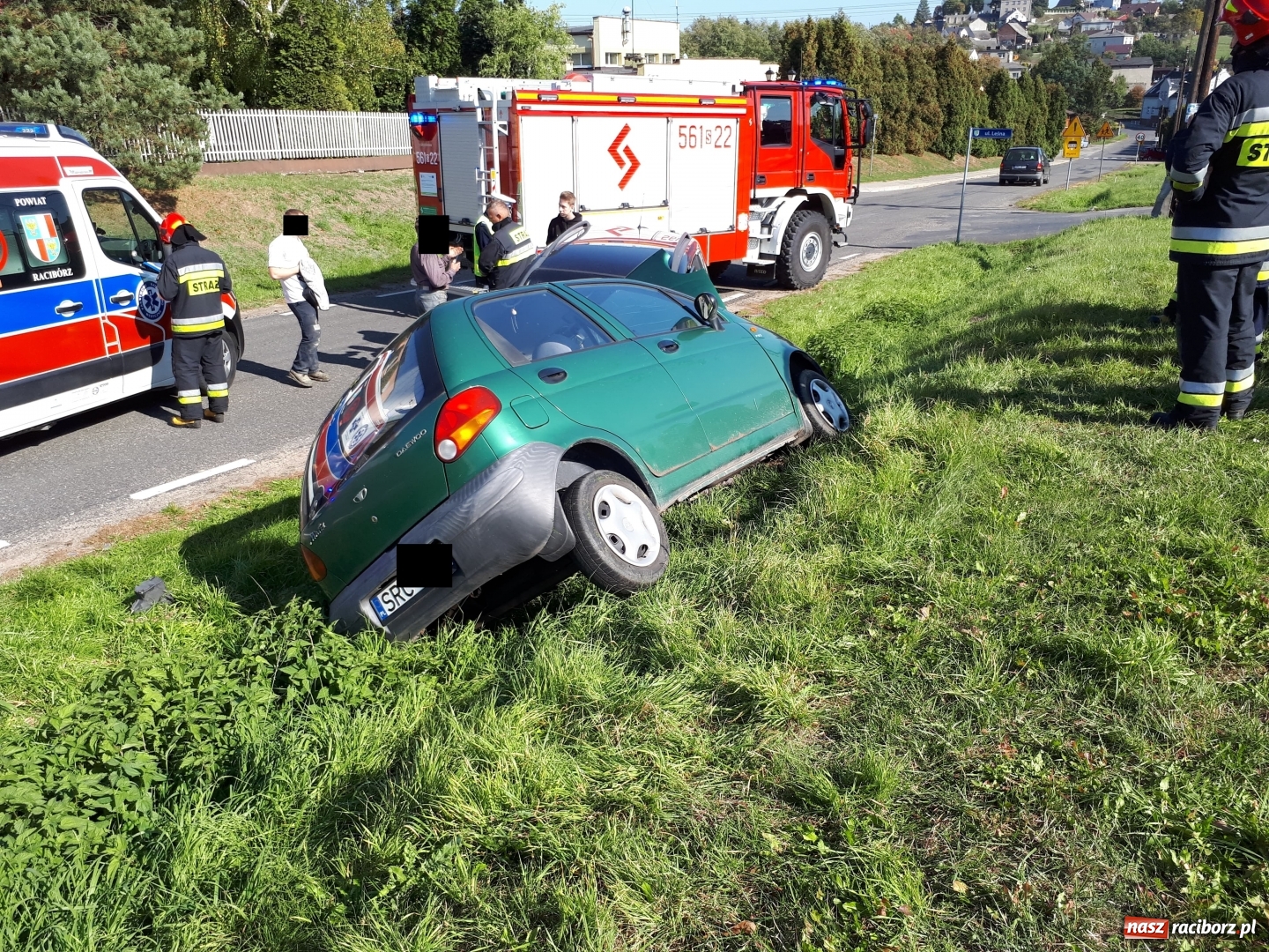Zdjęcie w galerii na portalu naszraciborz.pl: Matiz i zafira zderzyły się w Kobyli  wiadomości z regionu