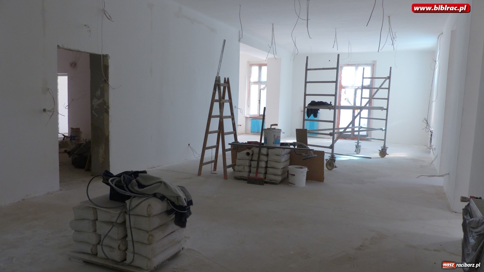 Zdjęcie w galerii na portalu naszraciborz.pl: Remont biblioteki przy Kasprowicza – kiedy koniec?  wiadomości z regionu