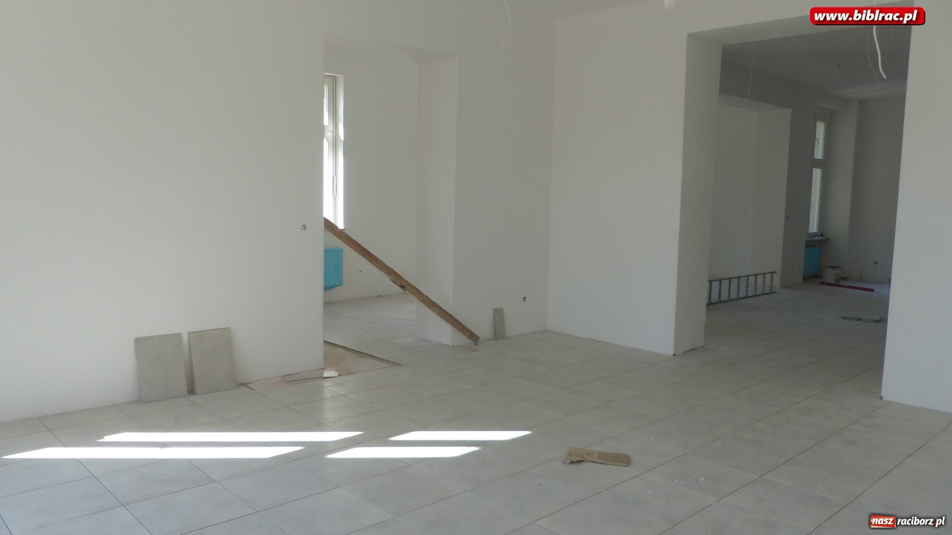 Zdjęcie w galerii na portalu naszraciborz.pl: Remont biblioteki przy Kasprowicza – kiedy koniec?  wiadomości z regionu