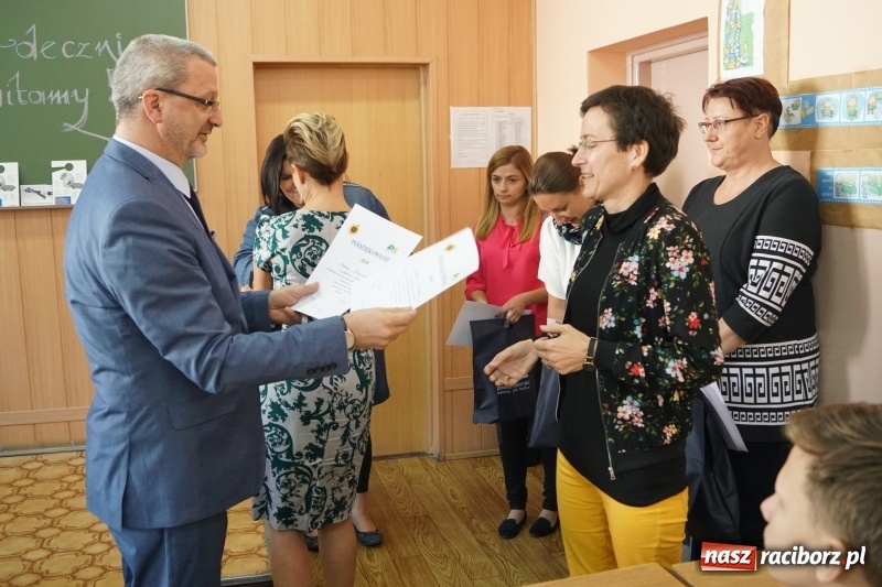 Zdjęcie w galerii na portalu naszraciborz.pl: Powiatowy Konkurs Języka Angielskiego z elementami IT  wiadomości z regionu