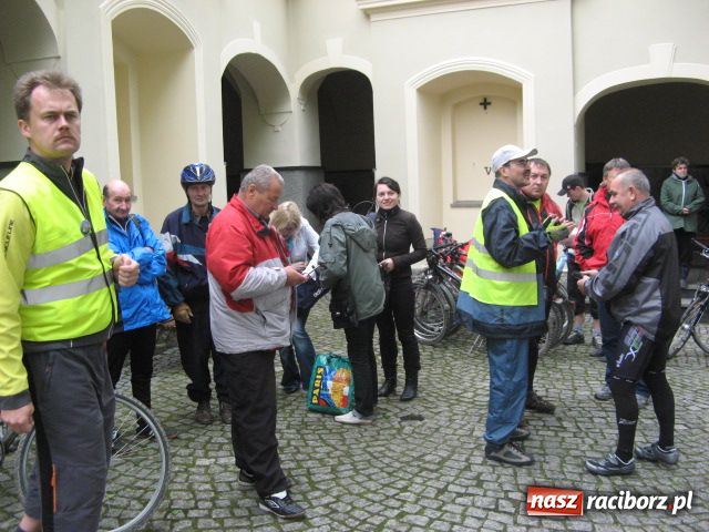 Zdjęcie w galerii na portalu naszraciborz.pl: Pielgrzymka na Górę św. Anny wiadomości z regionu