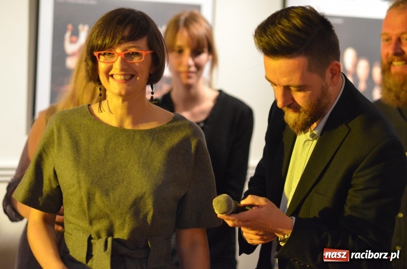 Zdjęcie w galerii na portalu naszraciborz.pl: Blaszany bębenek otworzył trzydniowe raciborskie święto teatru wiadomości z regionu