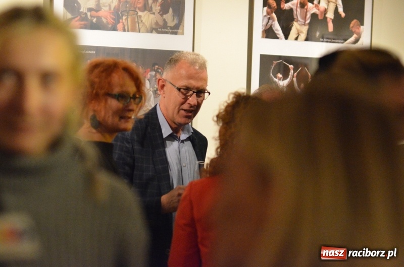 Zdjęcie w galerii na portalu naszraciborz.pl: Blaszany bębenek otworzył trzydniowe raciborskie święto teatru wiadomości z regionu