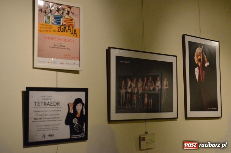 Zdjęcie w galerii na portalu naszraciborz.pl: Blaszany bębenek otworzył trzydniowe raciborskie święto teatru wiadomości z regionu