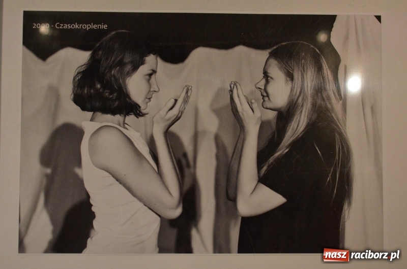 Zdjęcie w galerii na portalu naszraciborz.pl: Blaszany bębenek otworzył trzydniowe raciborskie święto teatru wiadomości z regionu