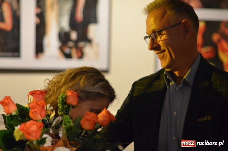 Zdjęcie w galerii na portalu naszraciborz.pl: Blaszany bębenek otworzył trzydniowe raciborskie święto teatru wiadomości z regionu