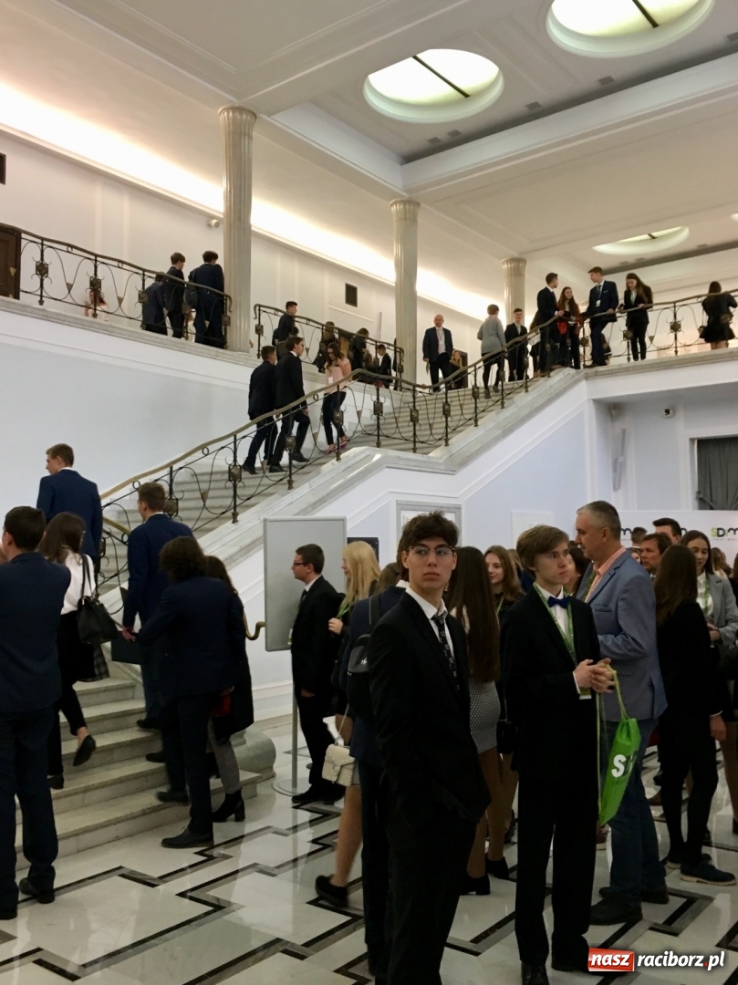 Zdjęcie w galerii na portalu naszraciborz.pl: Uczeń z powiatu raciborskiego posłem Sejmu Dzieci i Młodzieży wiadomości z regionu