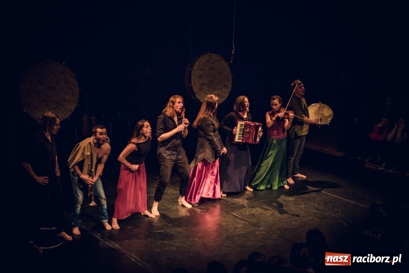 Zdjęcie w galerii na portalu naszraciborz.pl: Ghost dance na scenie RCK  wiadomości z regionu