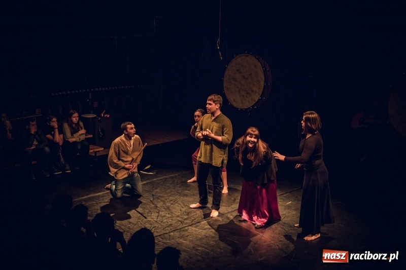 Zdjęcie w galerii na portalu naszraciborz.pl: Ghost dance na scenie RCK  wiadomości z regionu