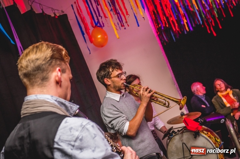 Zdjęcie w galerii na portalu naszraciborz.pl: Parkiet kawiarni Tęczowa znów był pełen tancerzy FOTO i WIDEO wiadomości z regionu