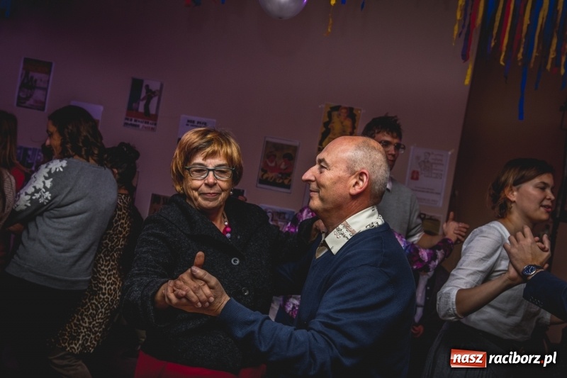Zdjęcie w galerii na portalu naszraciborz.pl: Parkiet kawiarni Tęczowa znów był pełen tancerzy FOTO i WIDEO wiadomości z regionu