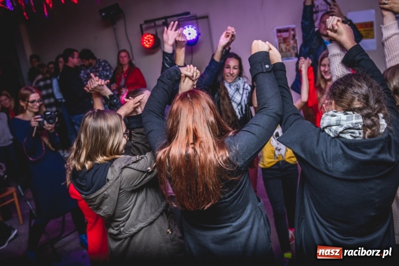 Zdjęcie w galerii na portalu naszraciborz.pl: Parkiet kawiarni Tęczowa znów był pełen tancerzy FOTO i WIDEO wiadomości z regionu