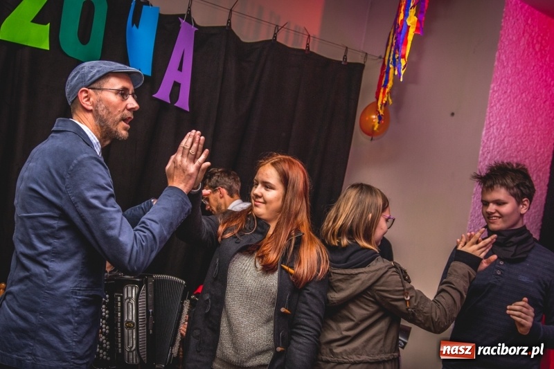 Zdjęcie w galerii na portalu naszraciborz.pl: Parkiet kawiarni Tęczowa znów był pełen tancerzy FOTO i WIDEO wiadomości z regionu