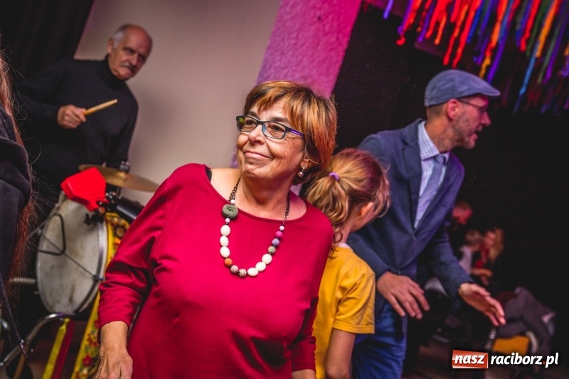 Zdjęcie w galerii na portalu naszraciborz.pl: Parkiet kawiarni Tęczowa znów był pełen tancerzy FOTO i WIDEO wiadomości z regionu