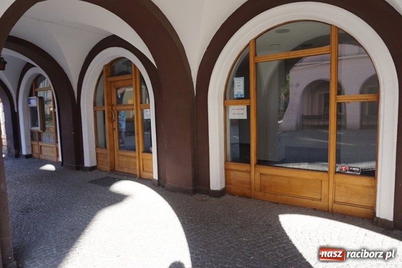 Zdjęcie w galerii na portalu naszraciborz.pl: Władza mówi, że Racibórz się rozwija i ma się dobrze...  wiadomości z regionu