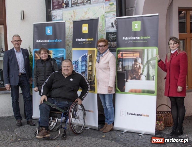 Zdjęcie w galerii na portalu naszraciborz.pl: #stawiamnaraciborz również postawił na kampanię w plenerze. Lenk zaprasza na spacerek wiadomości z regionu