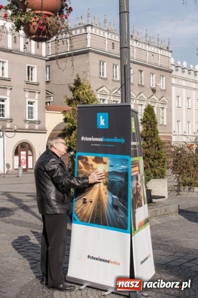 Zdjęcie w galerii na portalu naszraciborz.pl: #stawiamnaraciborz również postawił na kampanię w plenerze. Lenk zaprasza na spacerek wiadomości z regionu