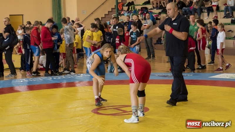 Zdjęcie w galerii na portalu naszraciborz.pl: Zapaśnicze zmagania na matach w Rudniku  wiadomości z regionu