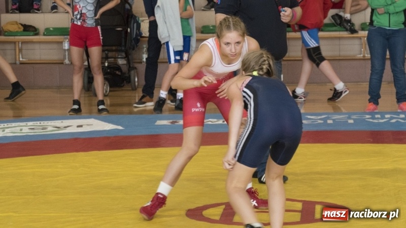 Zdjęcie w galerii na portalu naszraciborz.pl: Zapaśnicze zmagania na matach w Rudniku  wiadomości z regionu