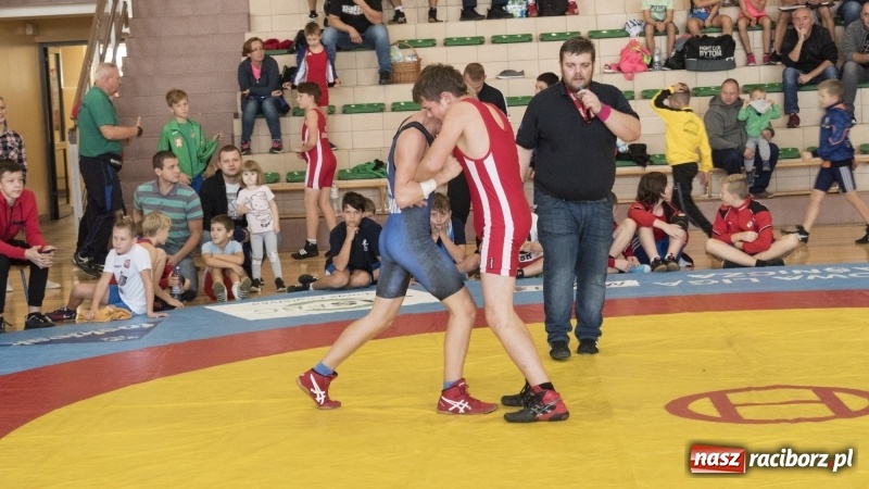 Zdjęcie w galerii na portalu naszraciborz.pl: Zapaśnicze zmagania na matach w Rudniku  wiadomości z regionu
