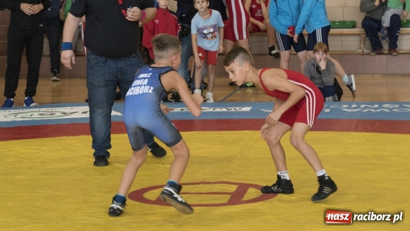 Zdjęcie w galerii na portalu naszraciborz.pl: Zapaśnicze zmagania na matach w Rudniku  wiadomości z regionu